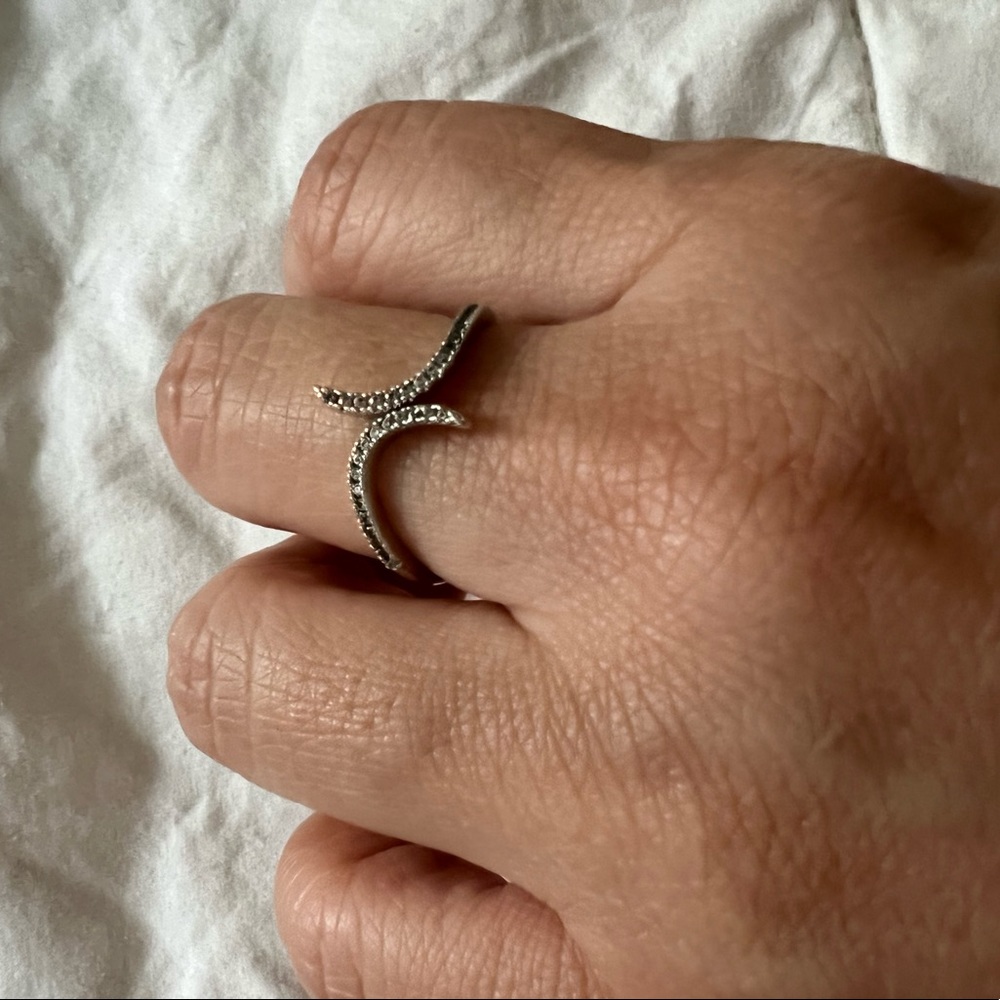 Silver Ring - Picture 4 of 4